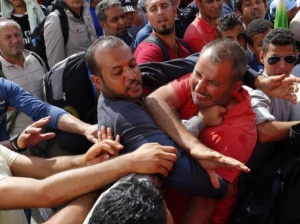 Иракчани и афганистанци се сбиха бежанския център в Харманли