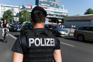 Екстремист застреля полицай в Бавария