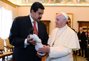 Мадуро изненадващо посети папата във Ватикана