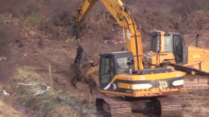 Започнаха дейности по разрушаването на мигрантския лагер в Кале