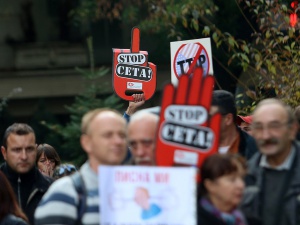 EDRi: Договорът за CETA игнорира недостатъците на споразумението