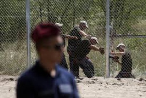 Полицаи от Чехия помагат на границите в Македония и Сърбия