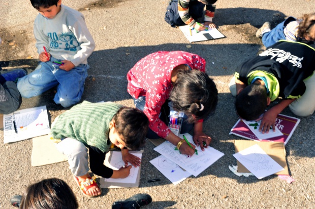 1500 деца бежанци тръгват на училище в Гърция от понеделник