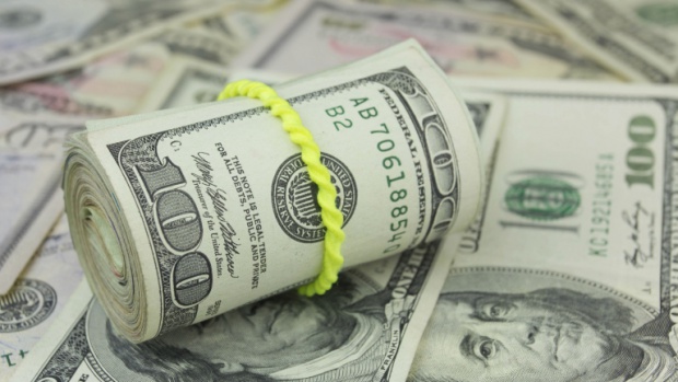 Доларът тръгна нагоре след очакванията за вдигане на лихвите на Фед през декември