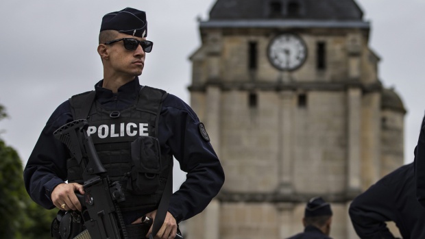 Във Франция задържаха 30-годишен мъж по подозрение за финансиране на ПКК
