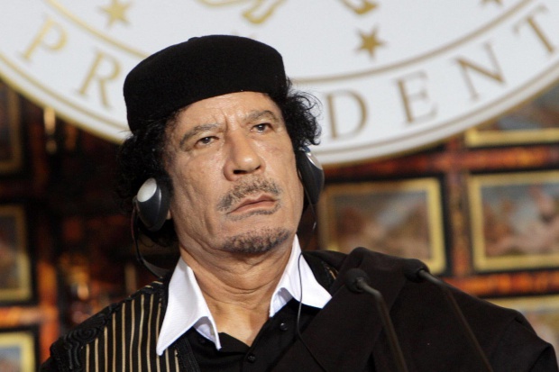 Либийците искат жив Кадафи, за да управлява отново