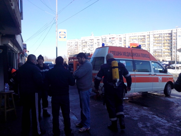 Пожар в жилищен блок взе живота на мъж в Пловдив