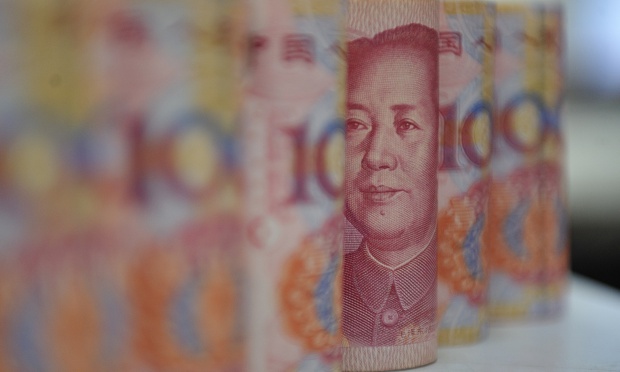 Юанът удари шестгодишно дъно спрямо долара
