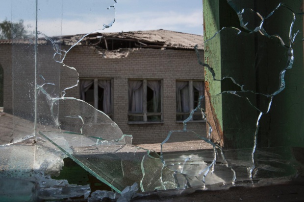 Украински военни части обстреляха Донецк. Ранени са цивилни