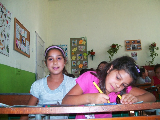 Парите, предназначени за ромските ученици, няма да се дават на децата, а на учителите