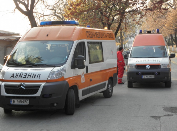 Баща и син пребиха лекарка и охранител в Спешното в Пазарджик