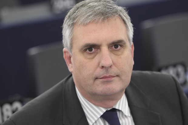 Калфин: Георгиева имаше основание за оставка след авантюрата с ООН. Търсела е друга възможност