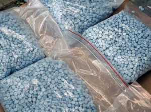 Варненска фамилия пласира дрога под „чадъра“ на неизвестни покровители