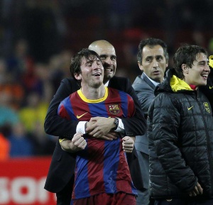 Играчи на Ман Сити се спуснаха на Меси след мача на "Етихд Стейдиъм"