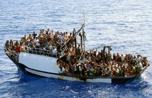 Адмирал Кредендино: Териристите се финансират с парите от незаконния трафик на мигранти
