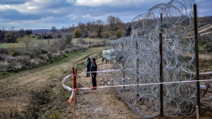 Топла зима за охраната по българо-турската граница, изпращат им 1680 кубика дърва