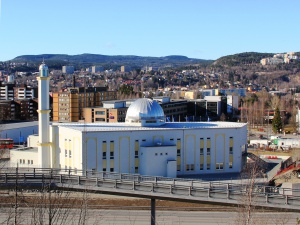 Проучване: В джамиите в Норвегия се „обработват“ малки деца