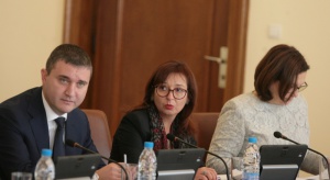 Зорница Русинова: За една година 600 млн. лв. са отишли за обучение, квалификация на персонал и заетост