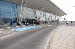 Единственото летище в България, което намалява въглеродните си емисии е столичното
