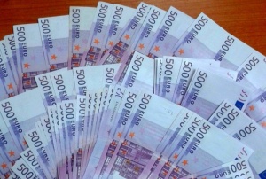 Конфискуваха 145 000 евро открити в турски автобус на Капитан Андреево