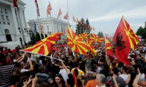 Председателят на македонска опозиционна партия (СДСМ) подаде оставка