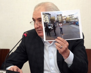 Лютви Местан: Въпросът дали Борисов ще подаде оставка е маловажен за нас