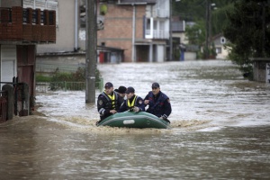 Наводнения в западната и южна части на Сърбия заради проливните дъждове. Обявиха бедствено положение