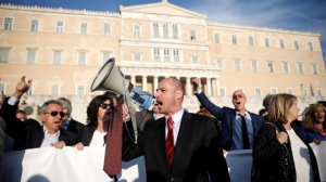 Доклад на ЕК: Рекорден скок на данъците в Гърция