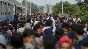 Властите в Сърбия спряха група от 130 мигранти на границата с Хърватия