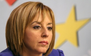 Манолова настоя за мерки срещу крастата в бежанския център в Харманли