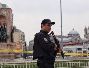 Престрелка край руското консулство в Истанбул. Двама са ранени