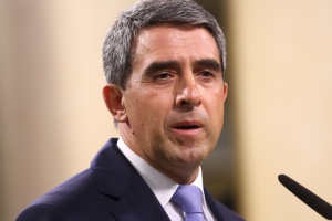 Плевнелиев: Всяка политическа криза може да бъде решена с помощта на младите