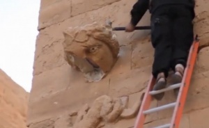 Джихадистите от ИД пуснаха запис как унищожават културното наследство в Нимруд