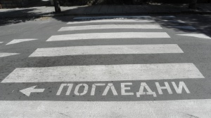 Полагат новата маркировка на пешеходните пътеки във Варна
