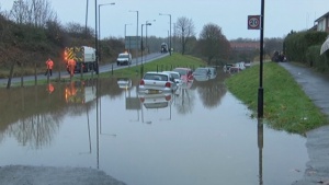 Хиляди домове са наводнени заради порои във Великобритания