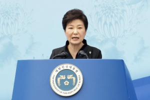 Президентът на Южна Корея дава показания за предполагаемото й участие в корупция