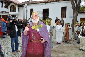 Започна традиционното Дионисиево шествие на виното в Пловдив