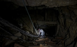 Загиналите след труса в Полша миньори са трима. Петима други са в неизвестност