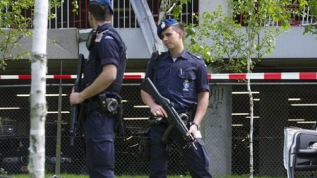 Задържаха издирвани от властите българи при опит за кражба на жилище в Холандия