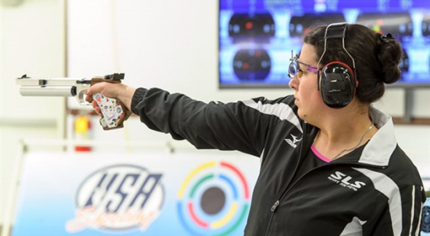 Родните олимпийци по спортна стрелба участват в "Софарма 2016"