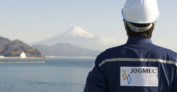 Парламентът в Япония позволи придобиването на акции от чужди петролни компании