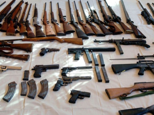 Сърби са замесени в една трета от случаите на оръжеен трафик във Франция