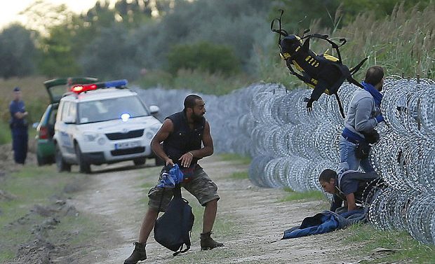 Близо 16 000 нелегални мигранти са опитали да влязат на територията на Сърбия от август насам