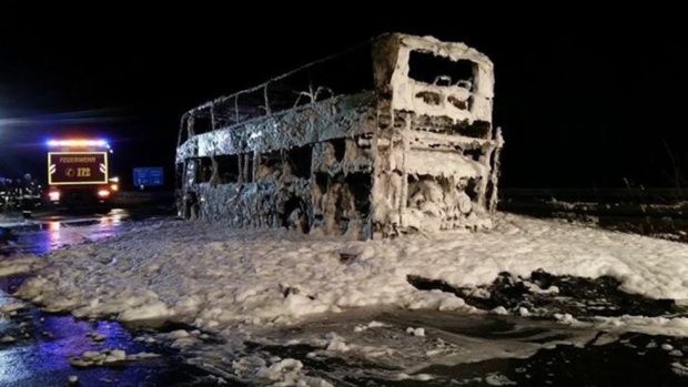 Автобус, с фенове на Байерн Мюнхен, изгоря до основи