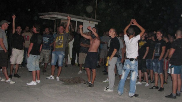 В ЕДИН ЮМРУК! Левски, ЦСКА, Ботев и Локо (Пд) хвърлят ударните си ядра срещу бежанците в Харманли