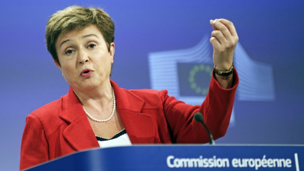 Кристалина Георгиева отрича да е "купила" поста си в Световната Банка с парите на ЕС