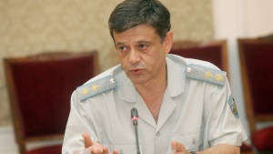 Началникът на отбраната ген. Попов подаде оставка заради Румен Радев