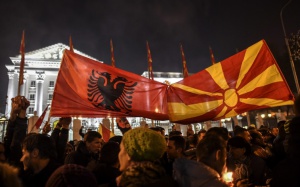 Двете големи партии с почти равни резултати след изборите в Македония