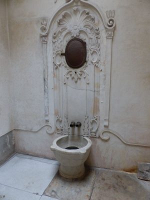 Започнаха дейностите по реставрация на банята в къща "Хиндлиян", Пловдив