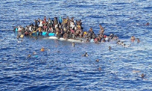 Над 1 000 бежанци са били спасени край бреговете на Либия